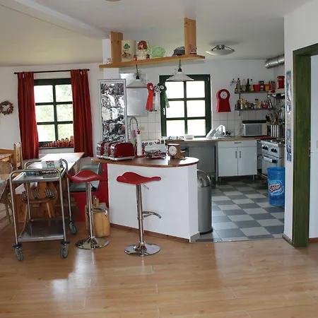 In Dargun Mit Pool Am Kummerower *