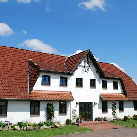 Apartment Familienferienwohnung Auf Urigem *