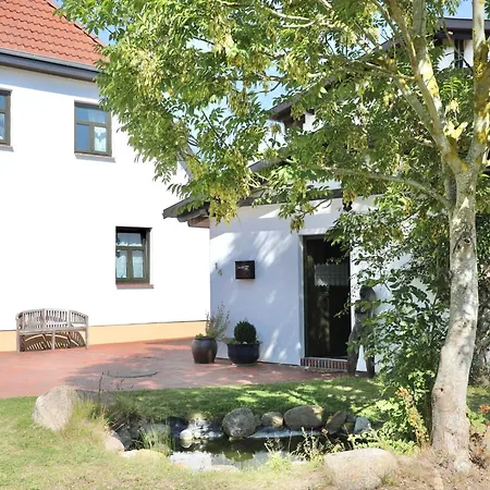 Apartmán In Dargun Mit Pool Am Kummerower