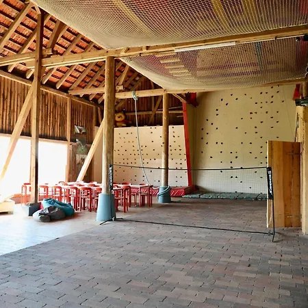 Apartmán In Dargun Mit Pool Am Kummerower *